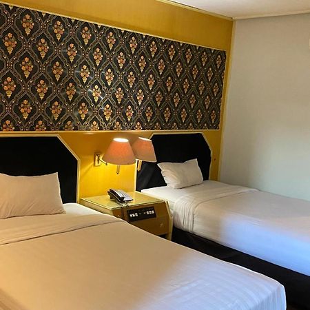 Mas Graha Hotel Пеканбару Екстериор снимка