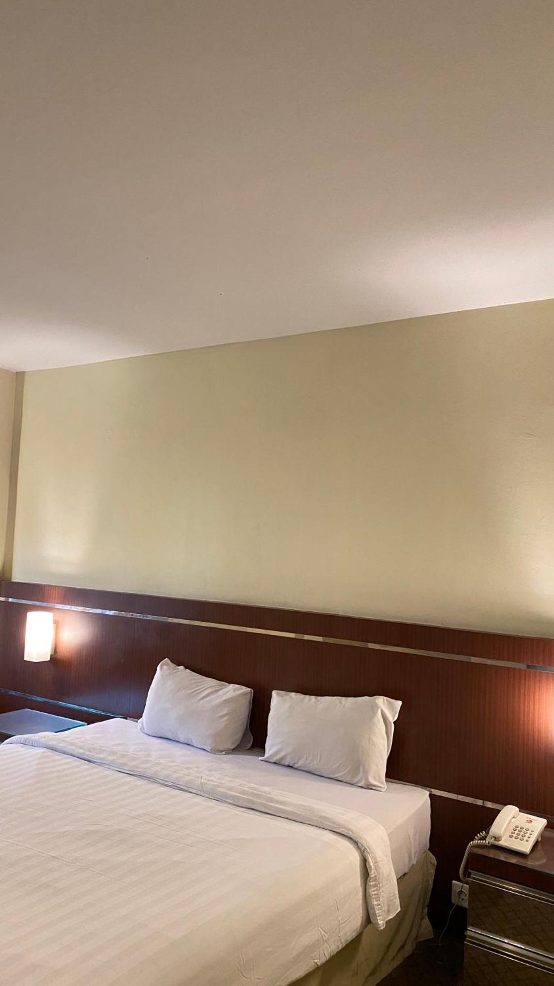 Mas Graha Hotel Пеканбару Екстериор снимка