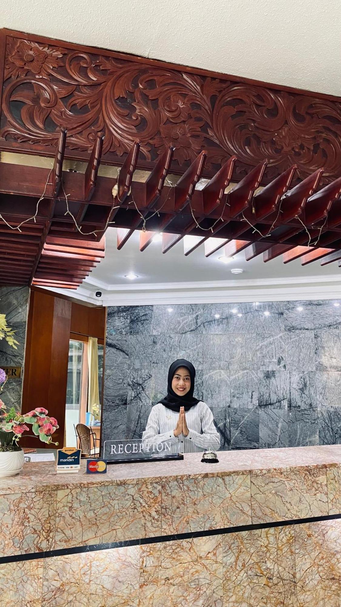 Mas Graha Hotel Пеканбару Екстериор снимка